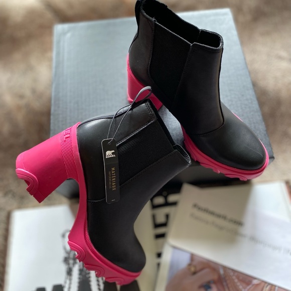 Sorel Brex Heel Chelsea Bootie - Picture 12 of 14